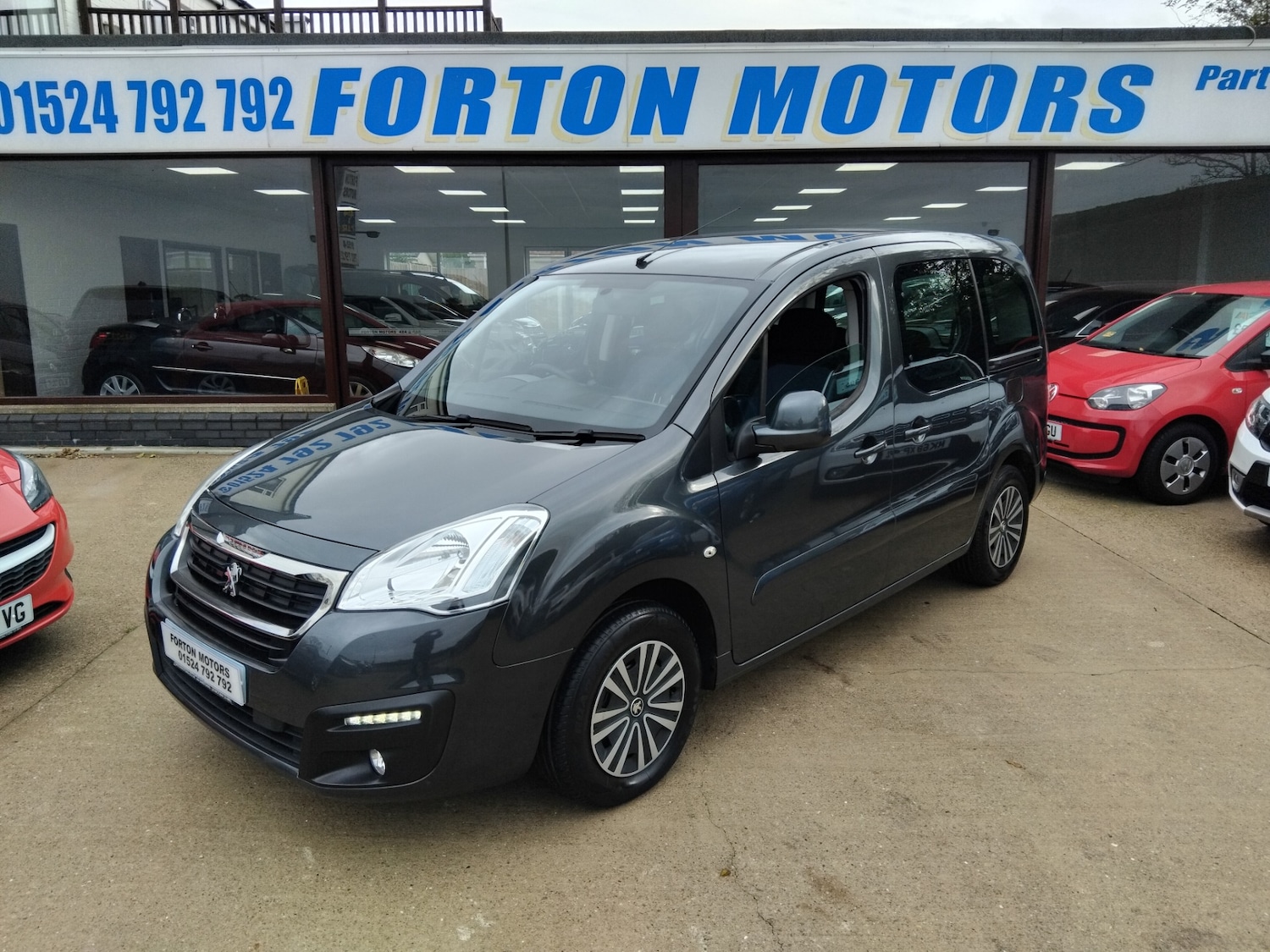 Used Peugeot Partner Tepee 2015 for sale - 76436586: Photo 10