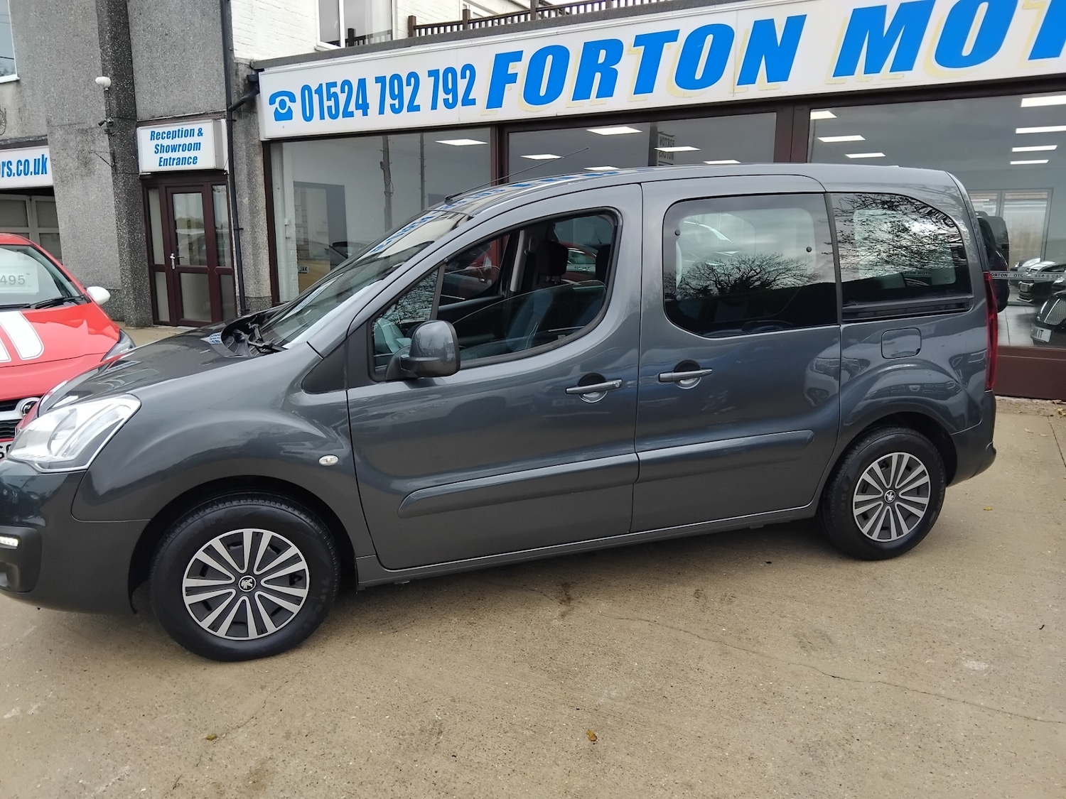 Used Peugeot Partner Tepee 2015 for sale - 76436586: Photo 11