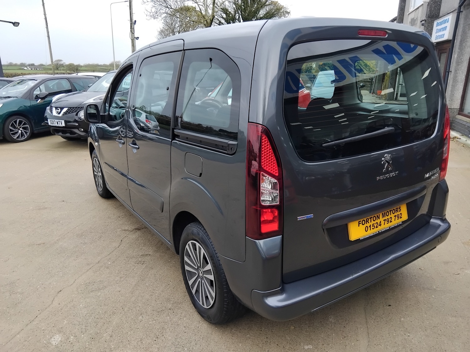 Used Peugeot Partner Tepee 2015 for sale - 76436586: Photo 12