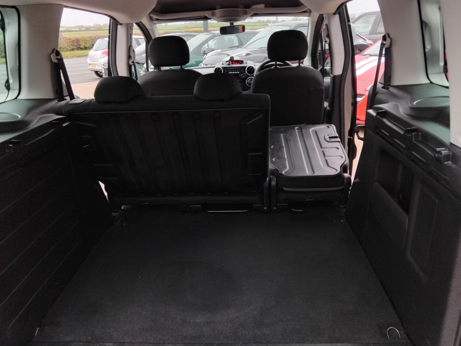 Used Peugeot Partner Tepee 2015 for sale - 76436586: Photo 29