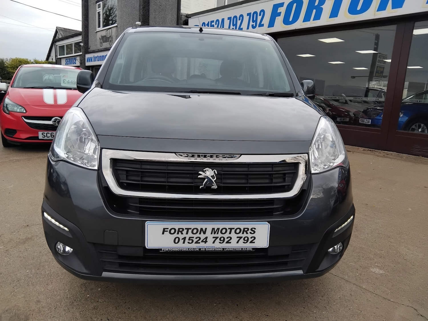 Used Peugeot Partner Tepee 2015 for sale - 76436586: Photo 3