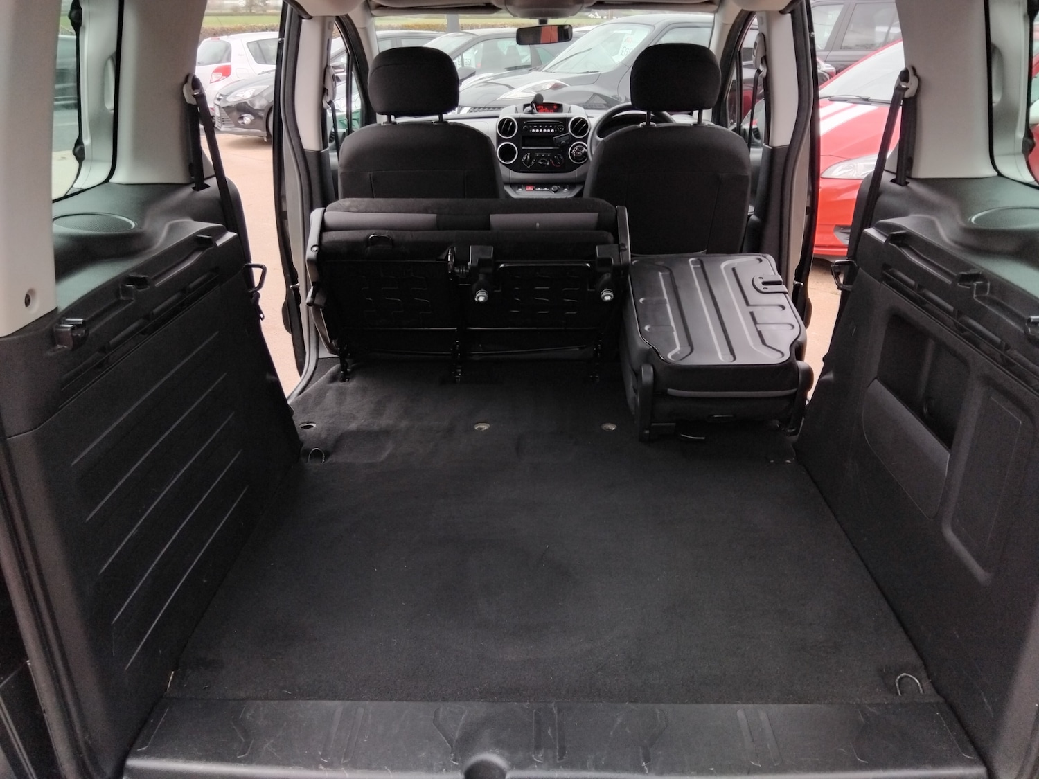 Used Peugeot Partner Tepee 2015 for sale - 76436586: Photo 30