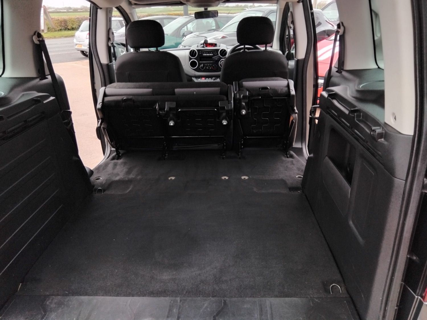 Used Peugeot Partner Tepee 2015 for sale - 76436586: Photo 31