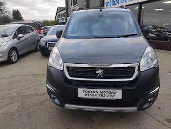Used Peugeot Partner Tepee 2017 for sale - 76845898: Photo
