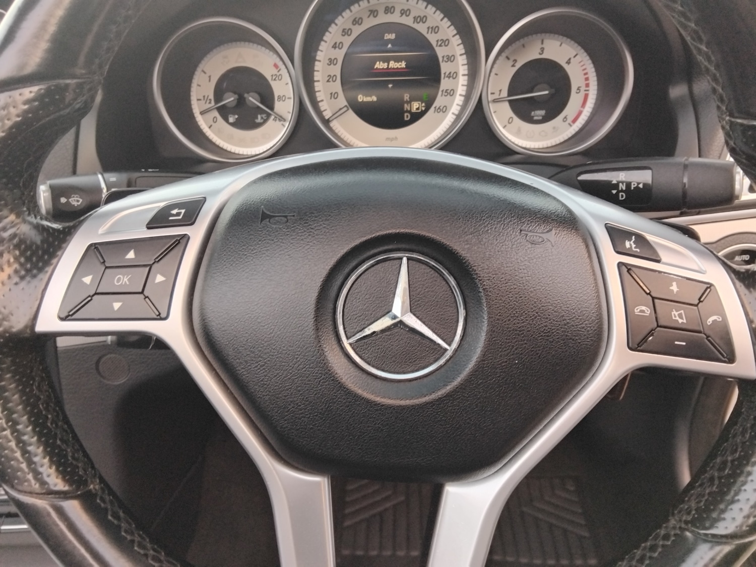 Used Mercedes-Benz E Class 2015 for sale - 76312187: Photo 29