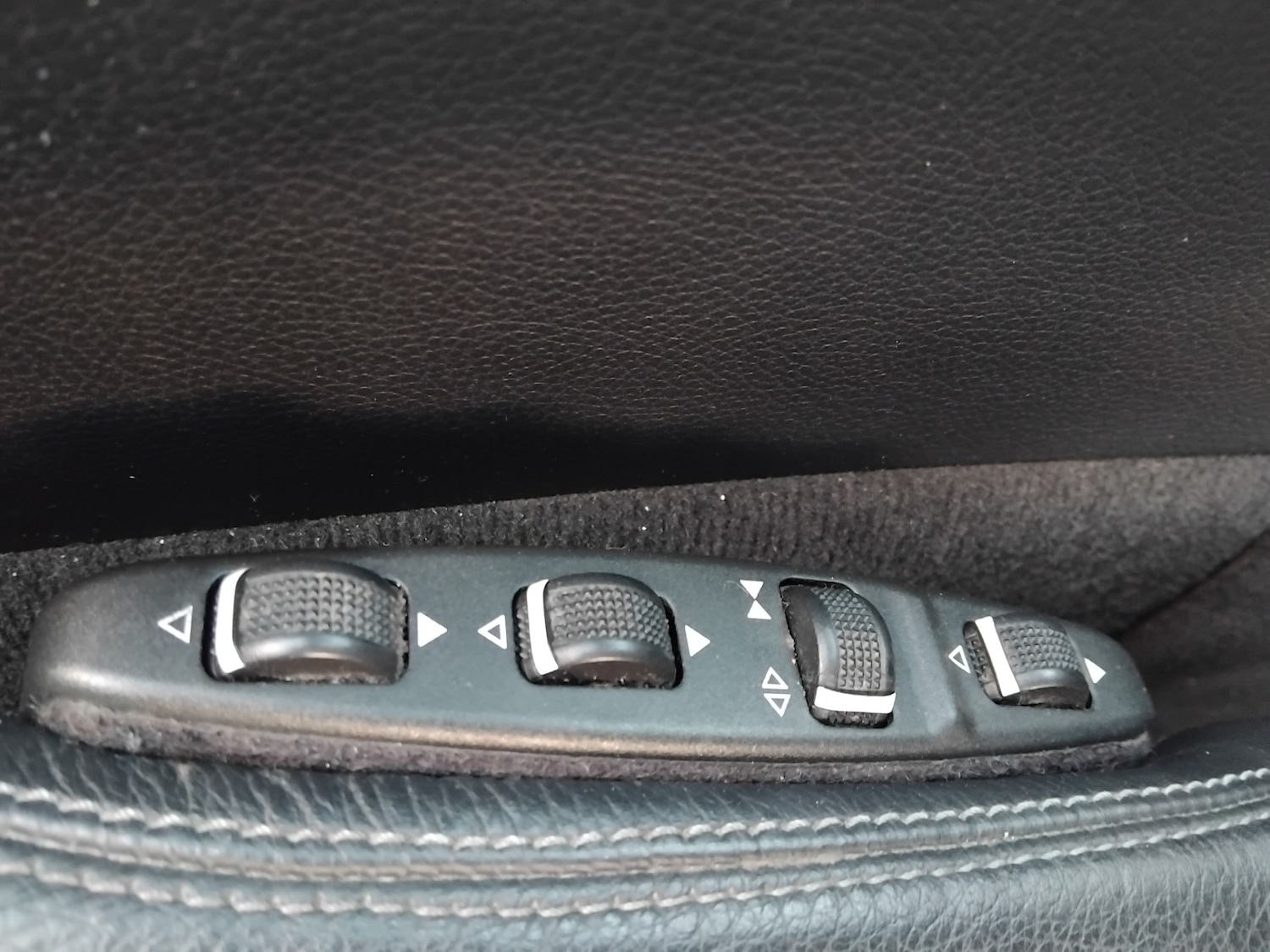 Used Mercedes-Benz E Class 2015 for sale - 76312187: Photo 30