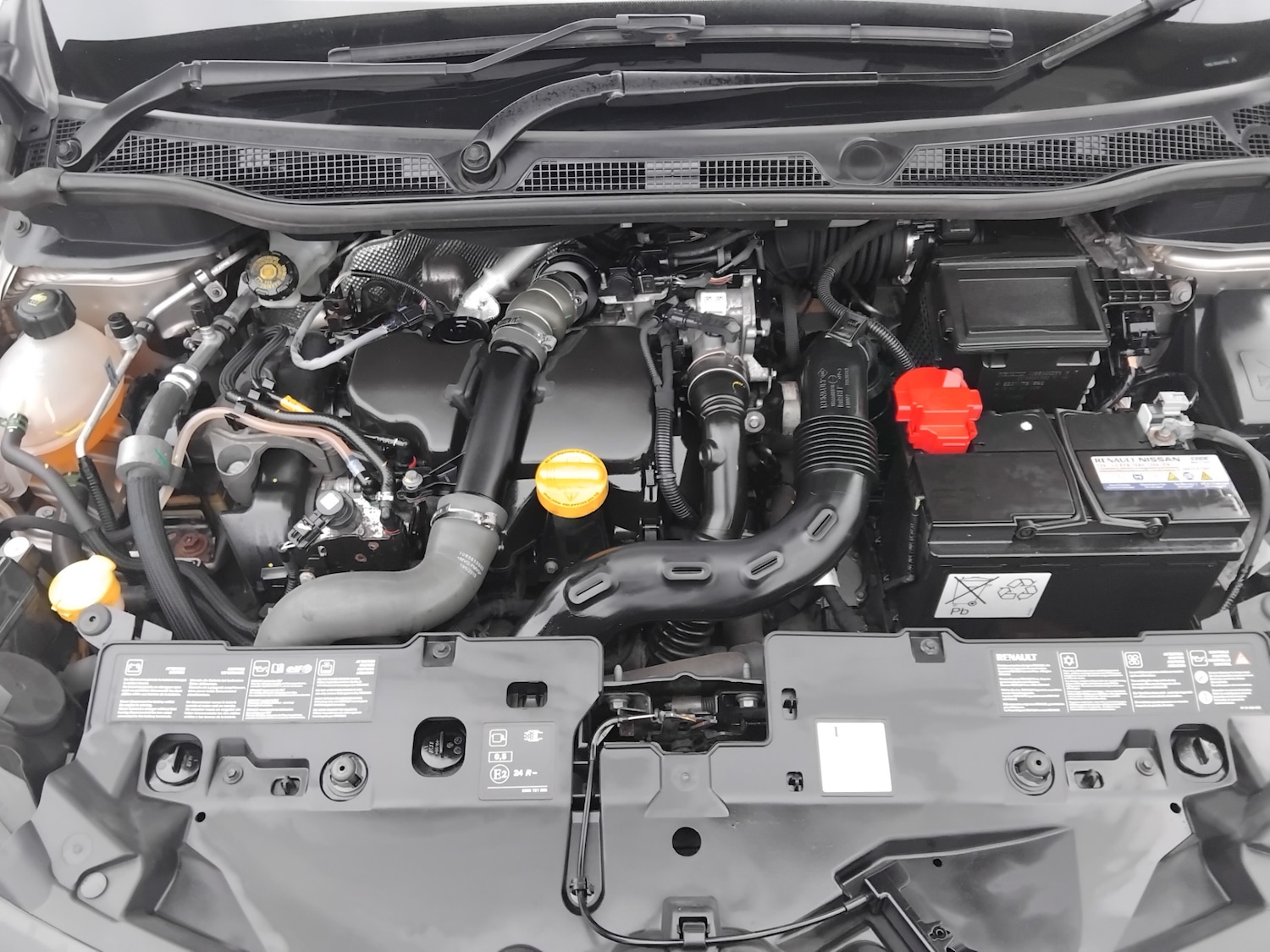 Used Renault Captur 2015 for sale - 76436597: Photo 33