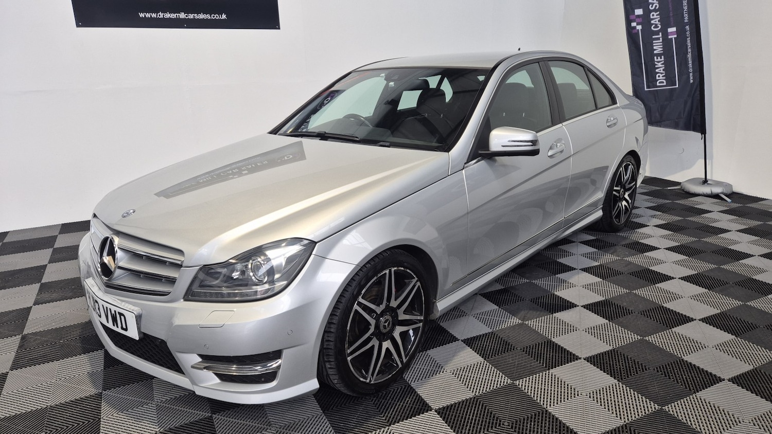 Used Mercedes-Benz C Class 2013 for sale - 78084539: Photo 2