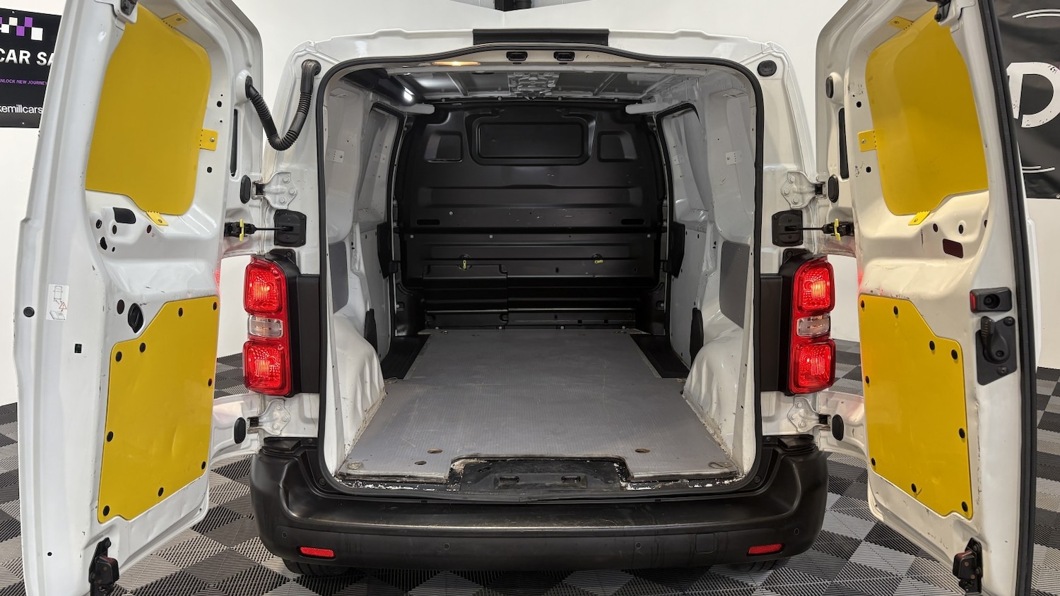 Used Citroen Dispatch 2019 for sale - 76347132: Photo 13