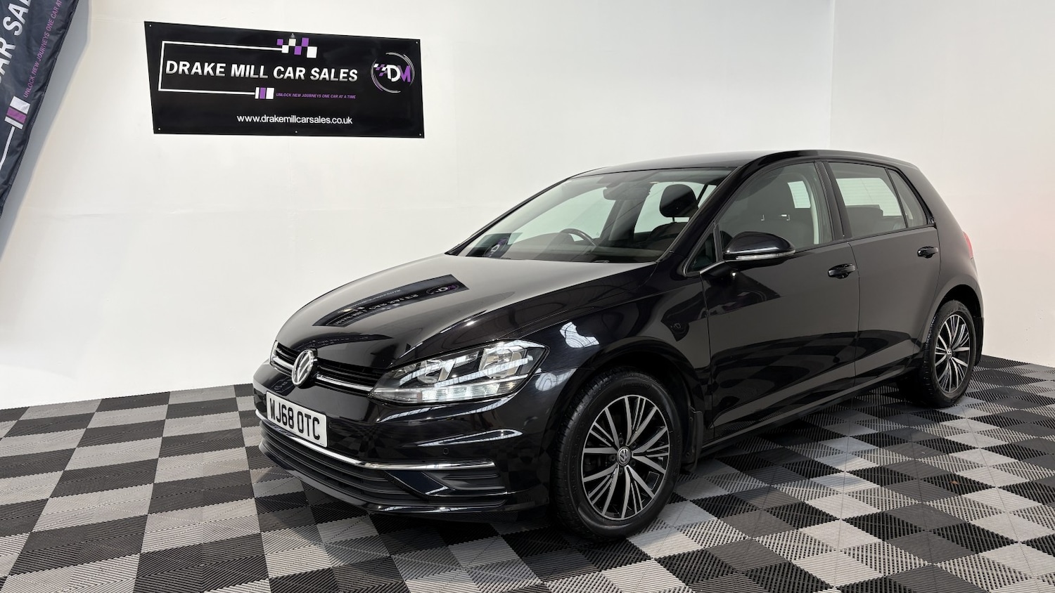 Used Volkswagen Golf 2018 for sale - 76772640: Photo 1