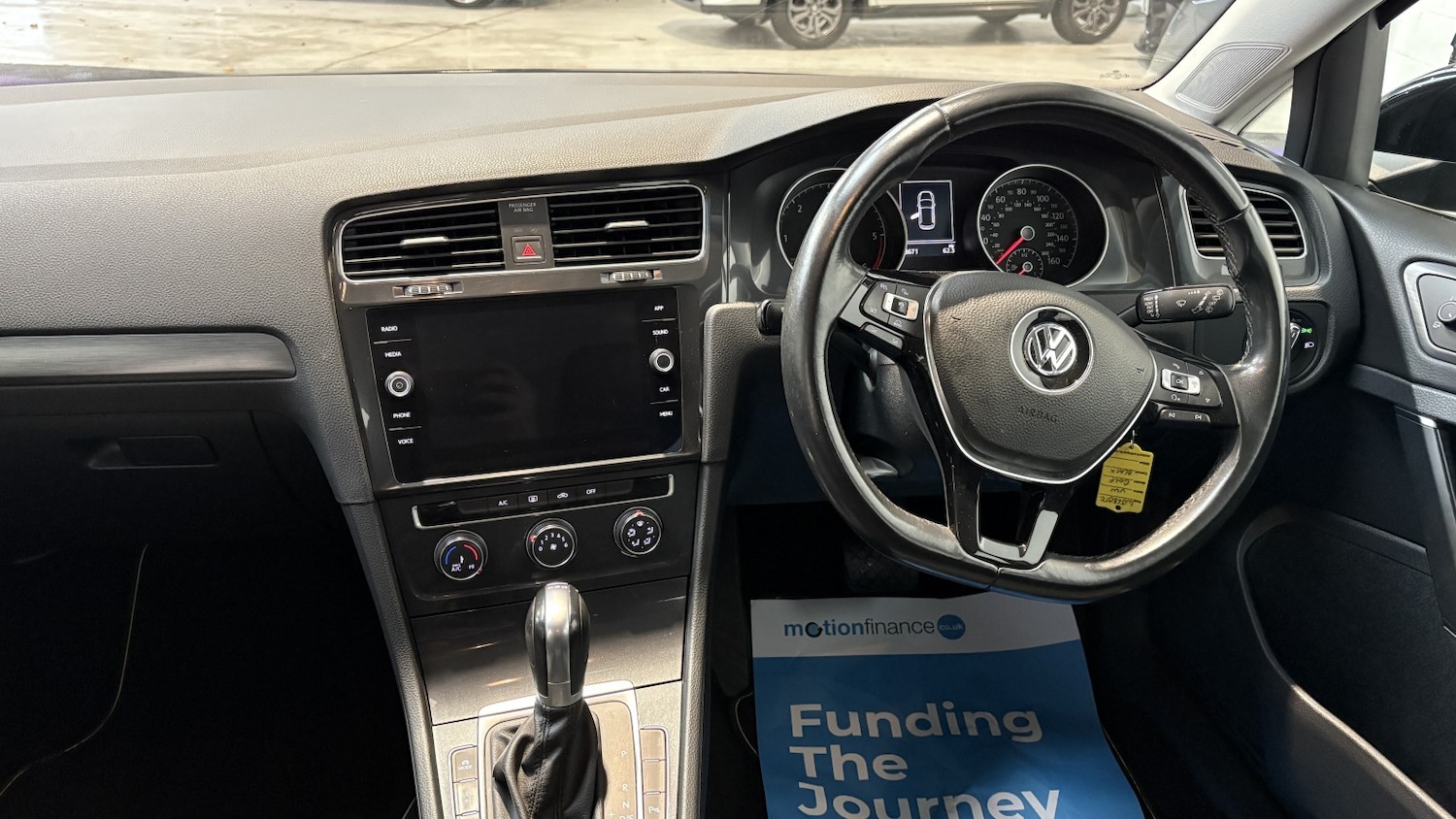 Used Volkswagen Golf 2018 for sale - 76772640: Photo 14