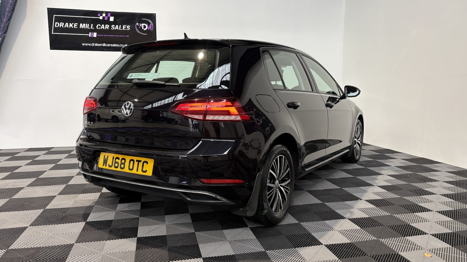 Used Volkswagen Golf 2018 for sale - 76772640: Photo 9