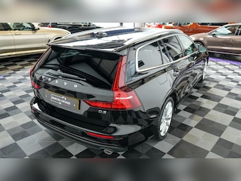 Used Volvo V60 2019 for sale - 79360167: Photo