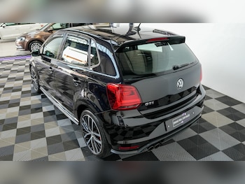 Used Volkswagen Polo 2015 for sale - 79290237: Photo