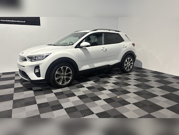 Used Kia Stonic 2019 for sale - 76837103: Photo