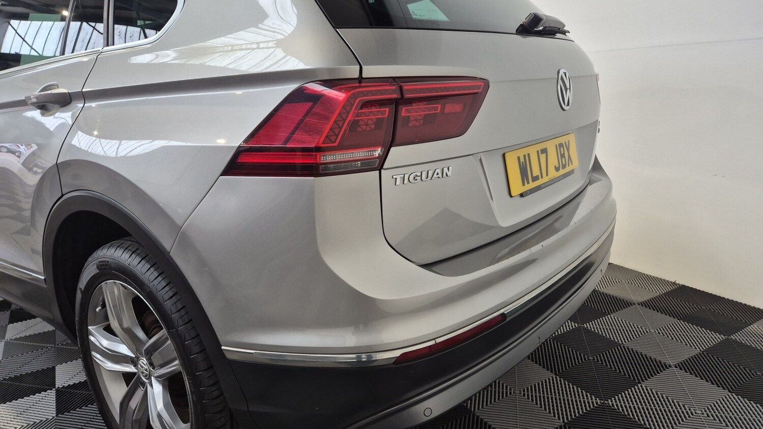 Used Volkswagen Tiguan 2017 for sale - 77735680: Photo 9