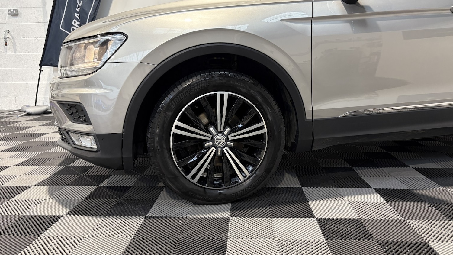 Used Volkswagen Tiguan 2016 for sale - 76517828: Photo 5