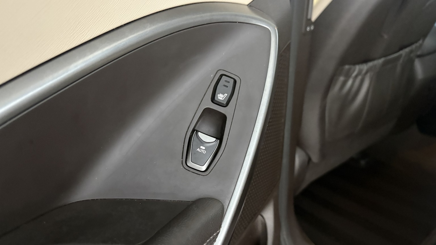 Used Hyundai Santa Fe 2016 for sale - 76536852: Photo 14