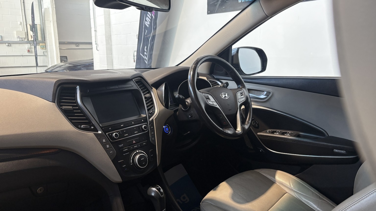 Used Hyundai Santa Fe 2016 for sale - 76536852: Photo 16