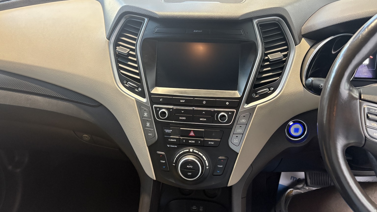 Used Hyundai Santa Fe 2016 for sale - 76536852: Photo 18