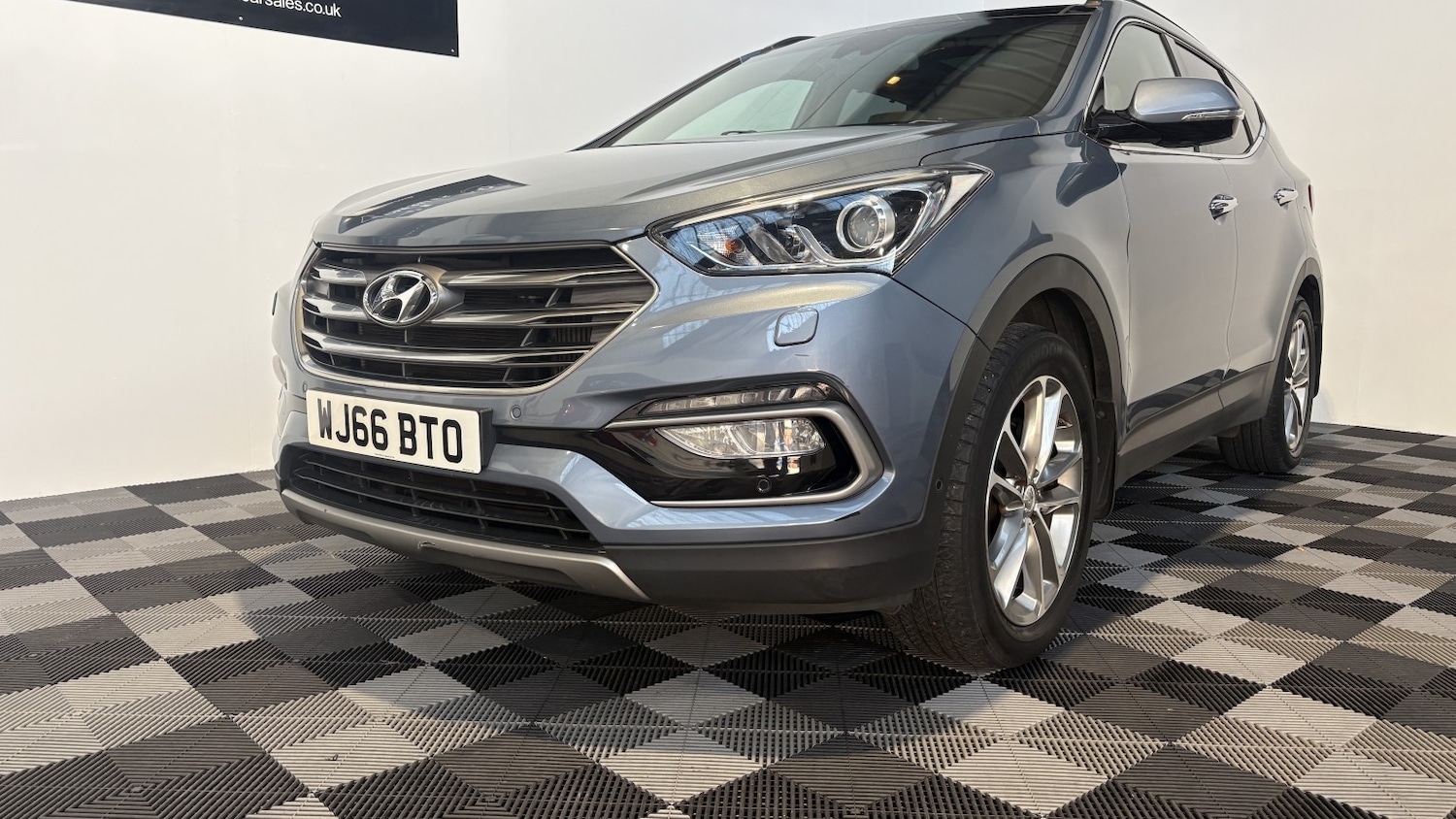 Used Hyundai Santa Fe 2016 for sale - 76536852: Photo 4