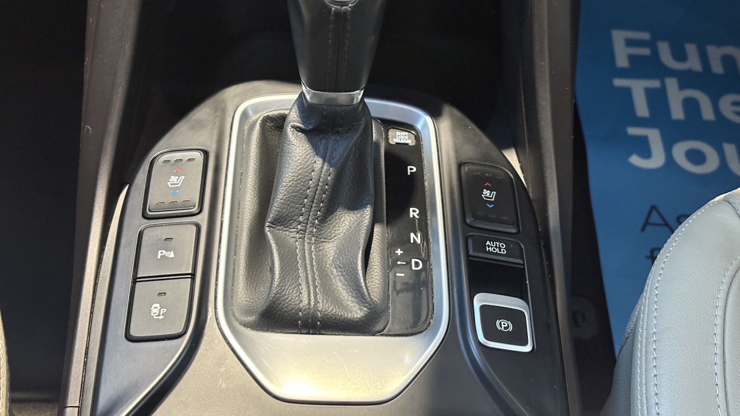 Used Hyundai Santa Fe 2016 for sale - 76536852: Photo 9