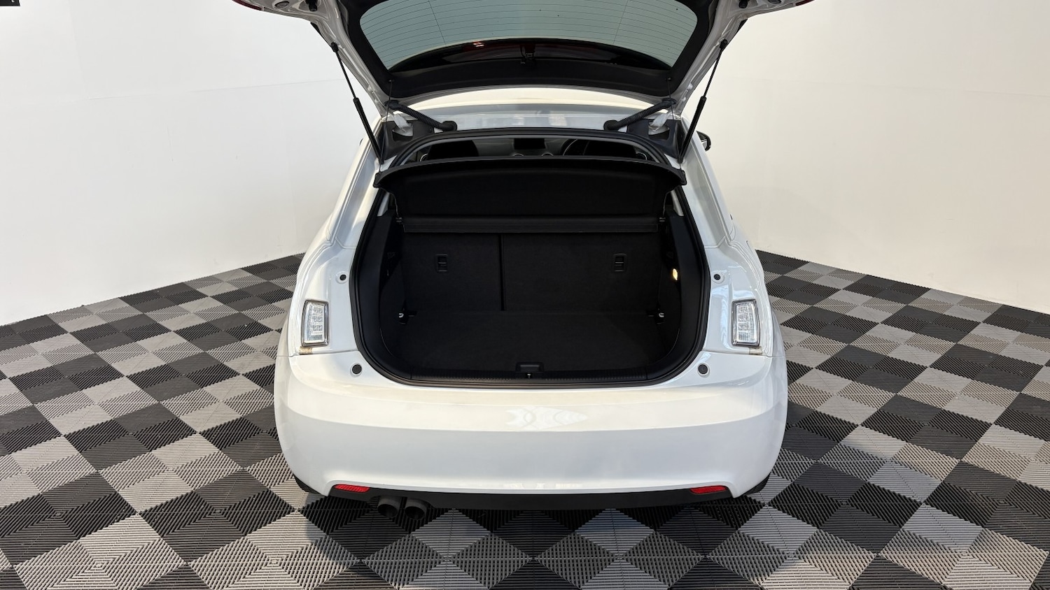 Used Audi A1 2015 for sale - 77107662: Photo 19