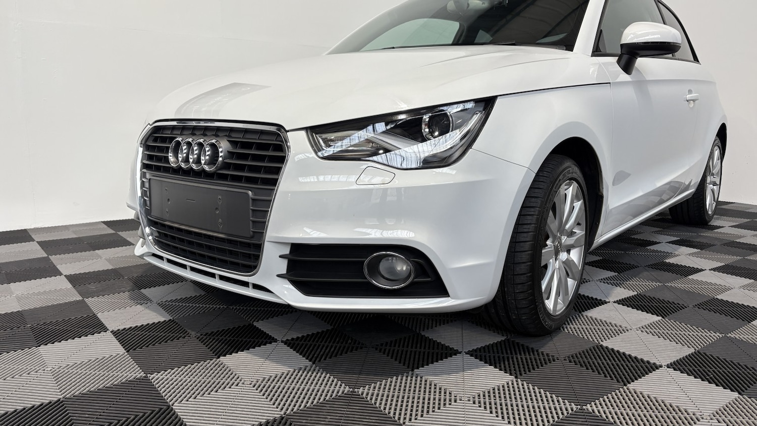 Used Audi A1 2015 for sale - 77107662: Photo 5