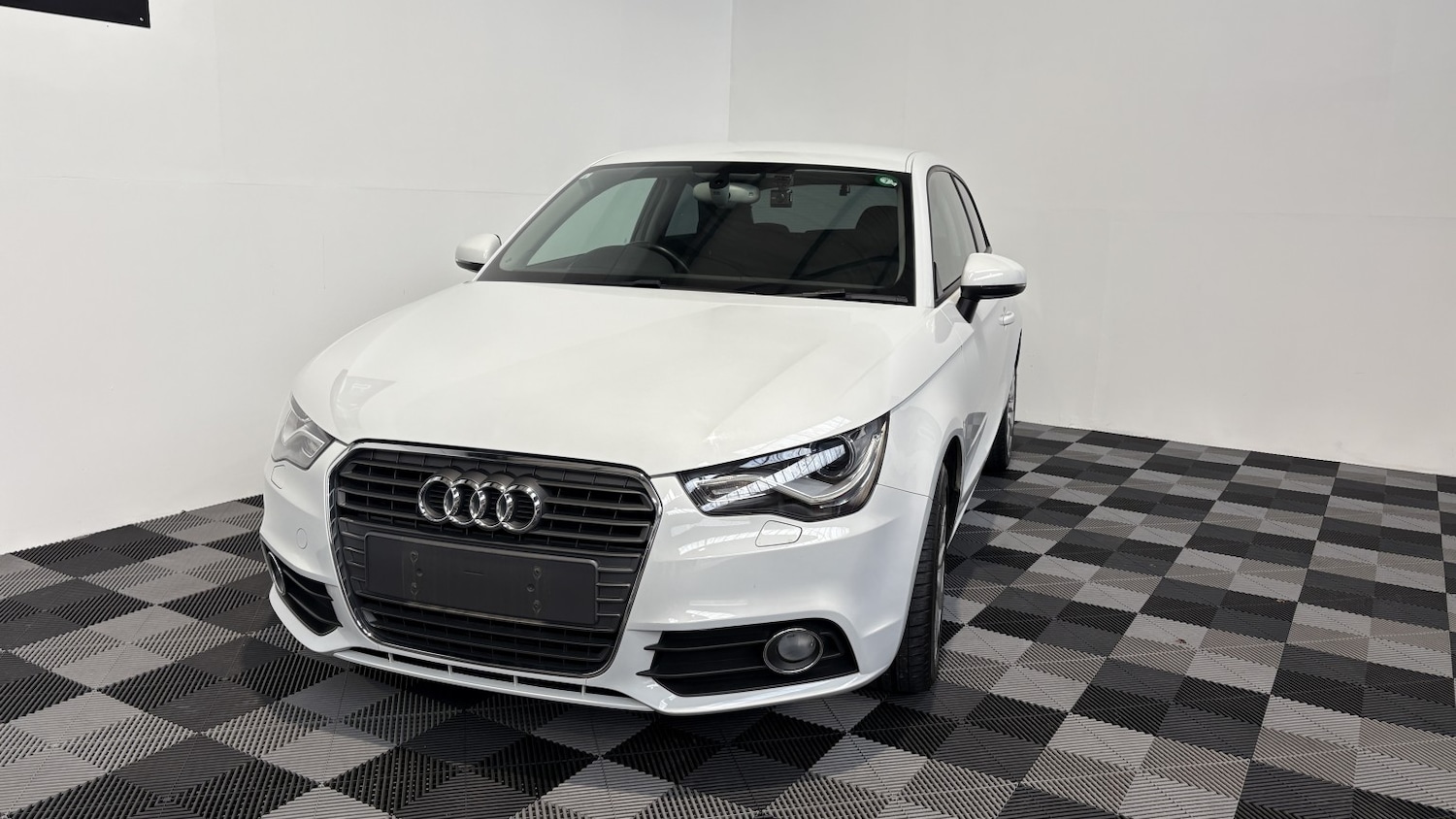 Used Audi A1 2015 for sale - 77107662: Photo 6