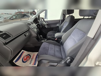 Used Volkswagen Touran 2014 for sale - 79081168: Photo