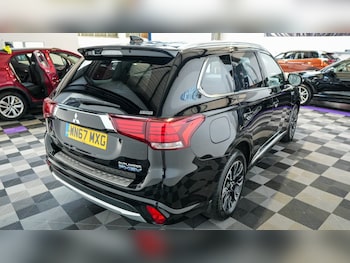 Used Mitsubishi Outlander 2017 for sale - 79073580: Photo