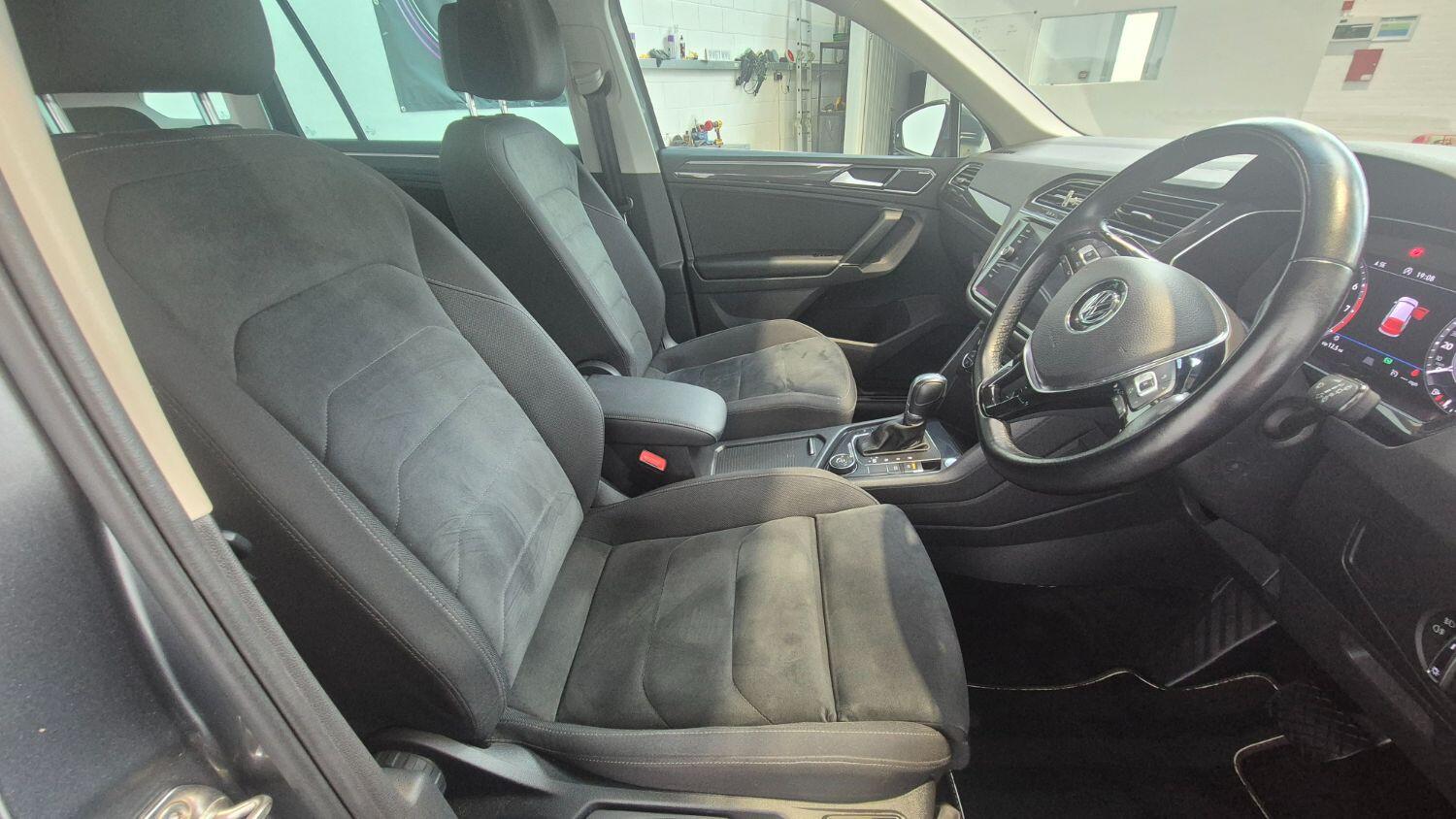 Used Volkswagen Tiguan 2018 for sale - 75689485: Photo 11