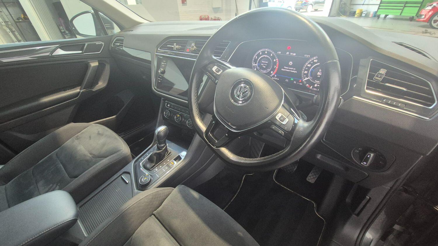 Used Volkswagen Tiguan 2018 for sale - 75689485: Photo 12