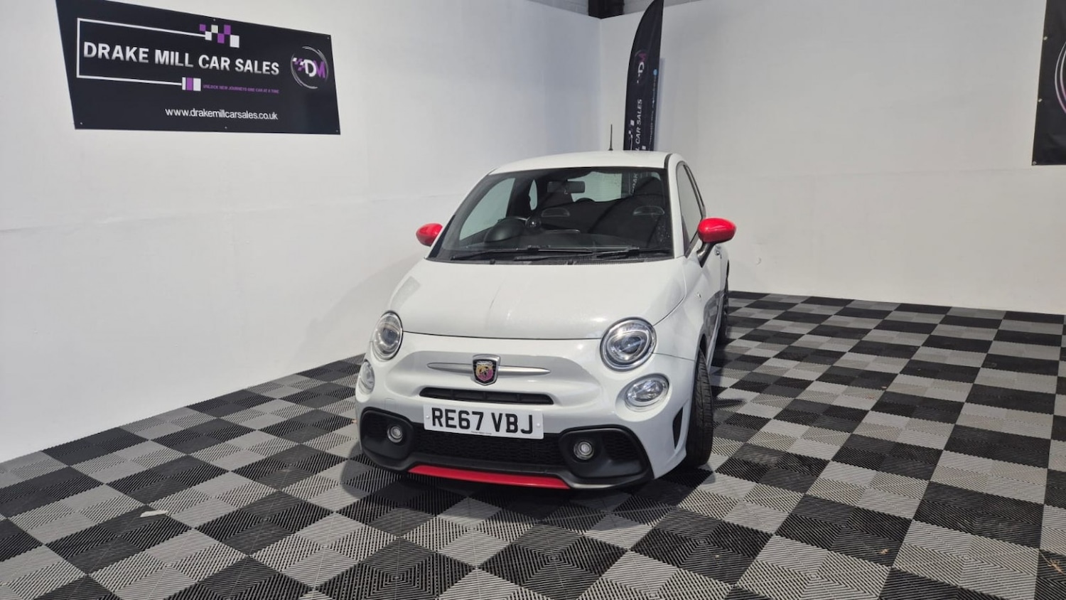Used Abarth 595 2017 for sale - 77830130: Photo 2