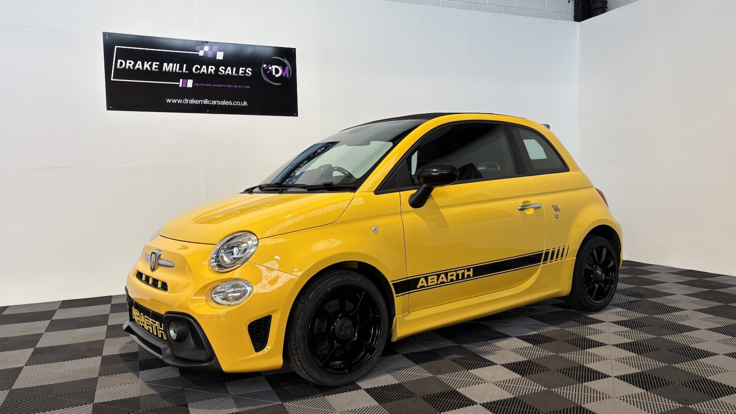 Used Abarth 595 2017 for sale - 76741247: Photo 1