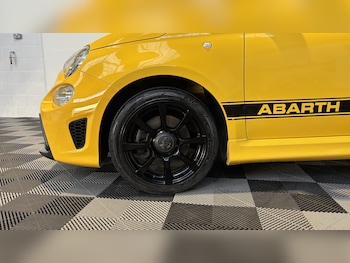 Used Abarth 595 2017 for sale - 76741247: Photo