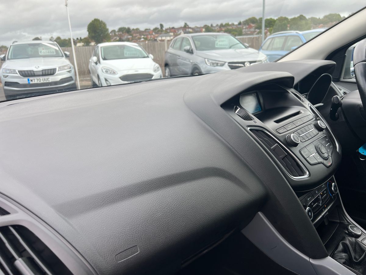 Used Ford Focus 2015 for sale - 76196035: Photo 26