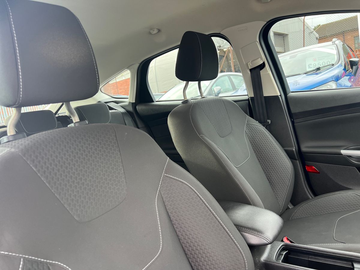 Used Ford Focus 2015 for sale - 76196035: Photo 29