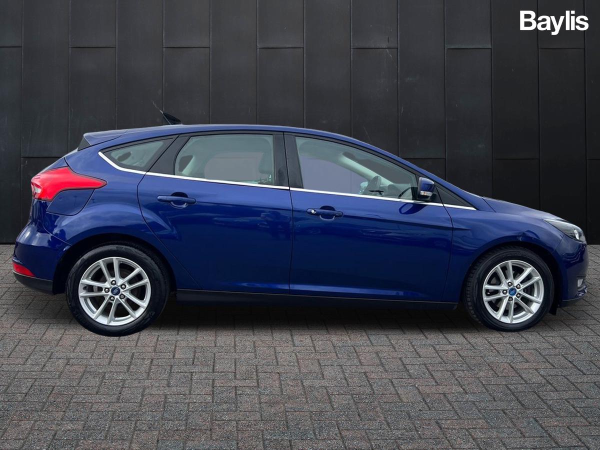 Used Ford Focus 2015 for sale - 76196035: Photo 5