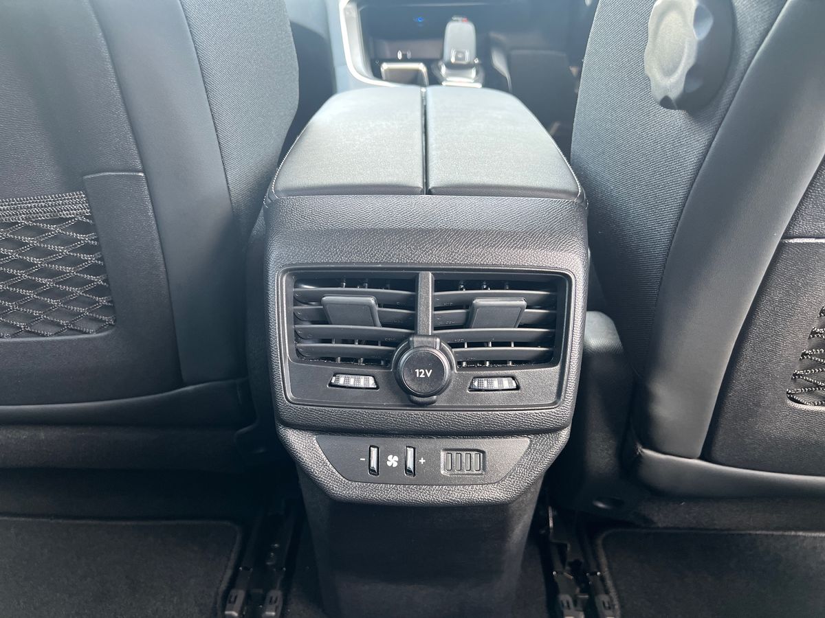 Vehicle 33
