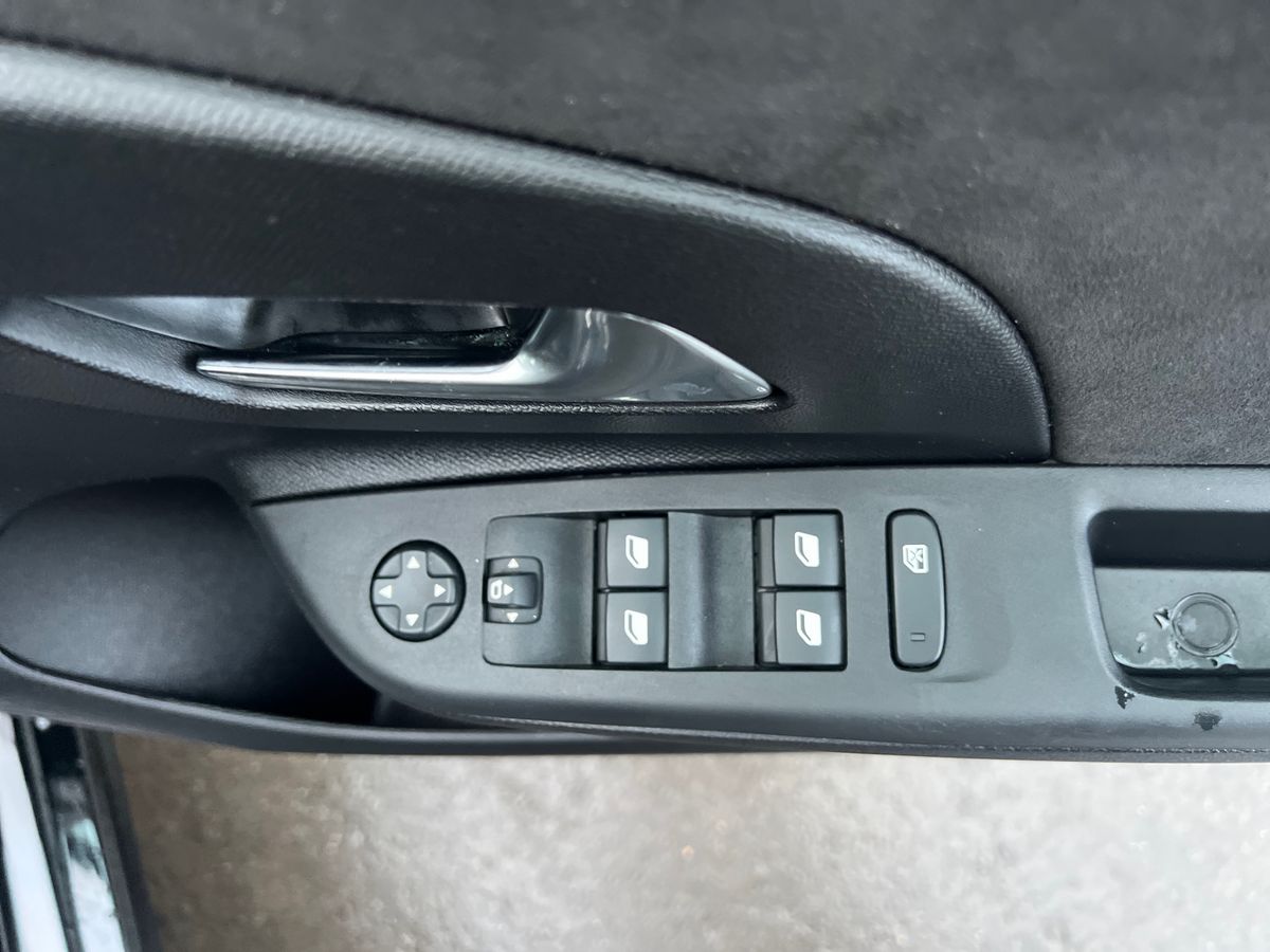 Used Vauxhall Corsa 2024 for sale - 76888646: Photo 17