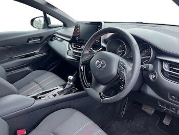 Used Toyota C-HR 2021 for sale - 76874252: Photo