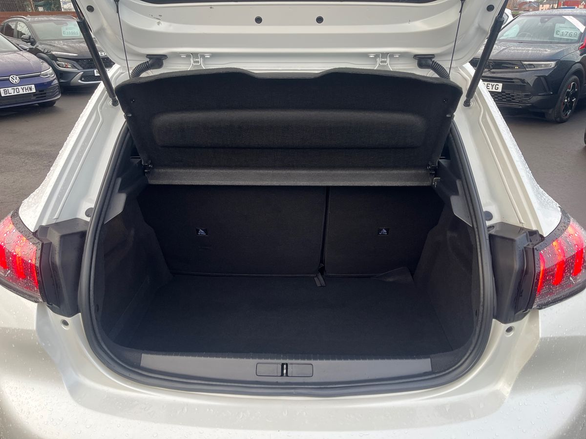 Used Peugeot 208 2020 for sale - 76933242: Photo 25