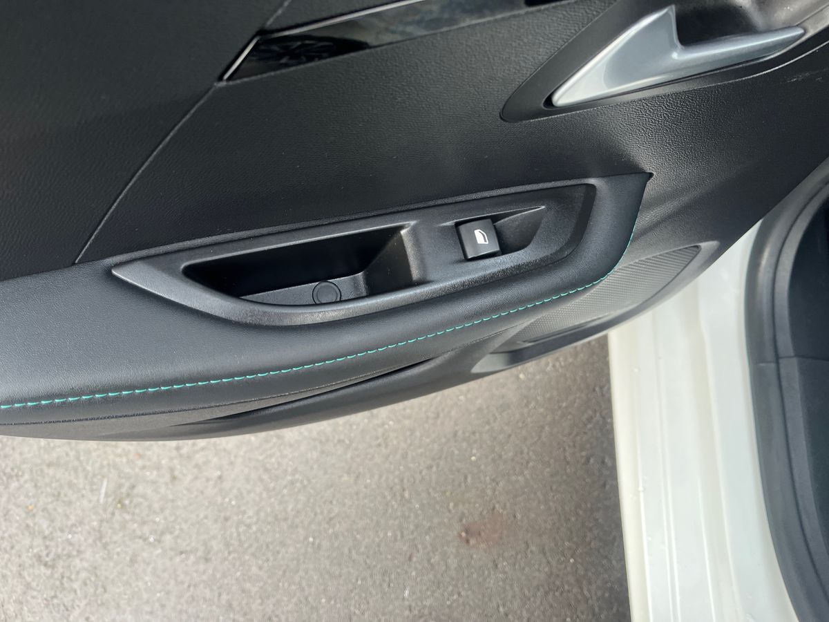 Used Peugeot 208 2020 for sale - 76933242: Photo 32