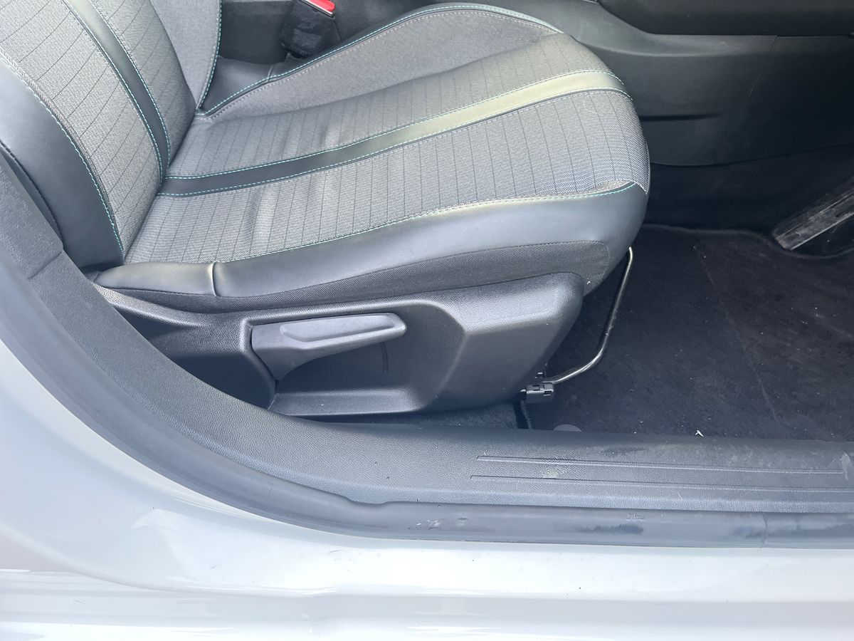 Used Peugeot 208 2020 for sale - 76933242: Photo 41