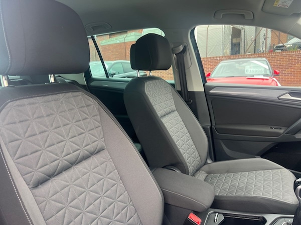 Used Volkswagen Tiguan 2022 for sale - 76195979: Photo 38
