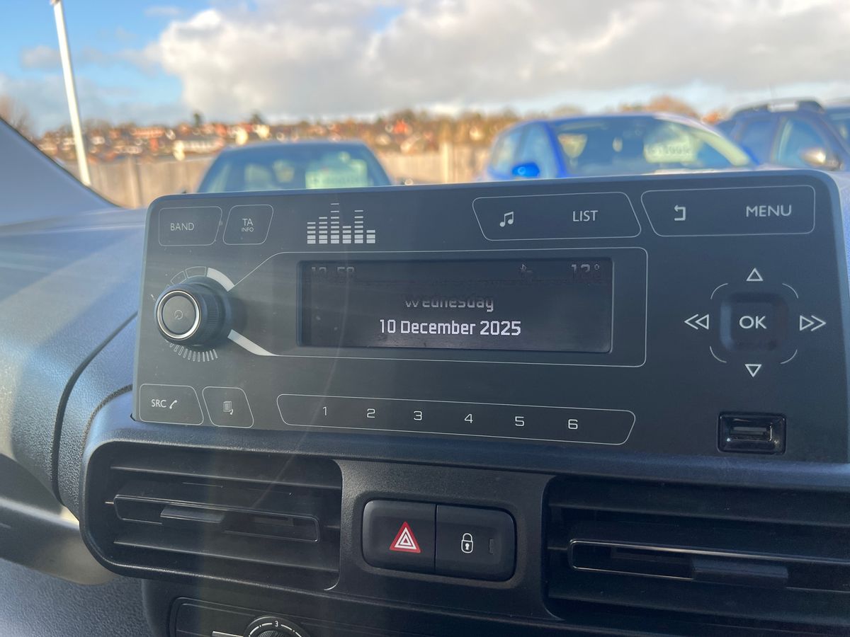 Used Vauxhall Combo Life 2022 for sale - 76888625: Photo 18