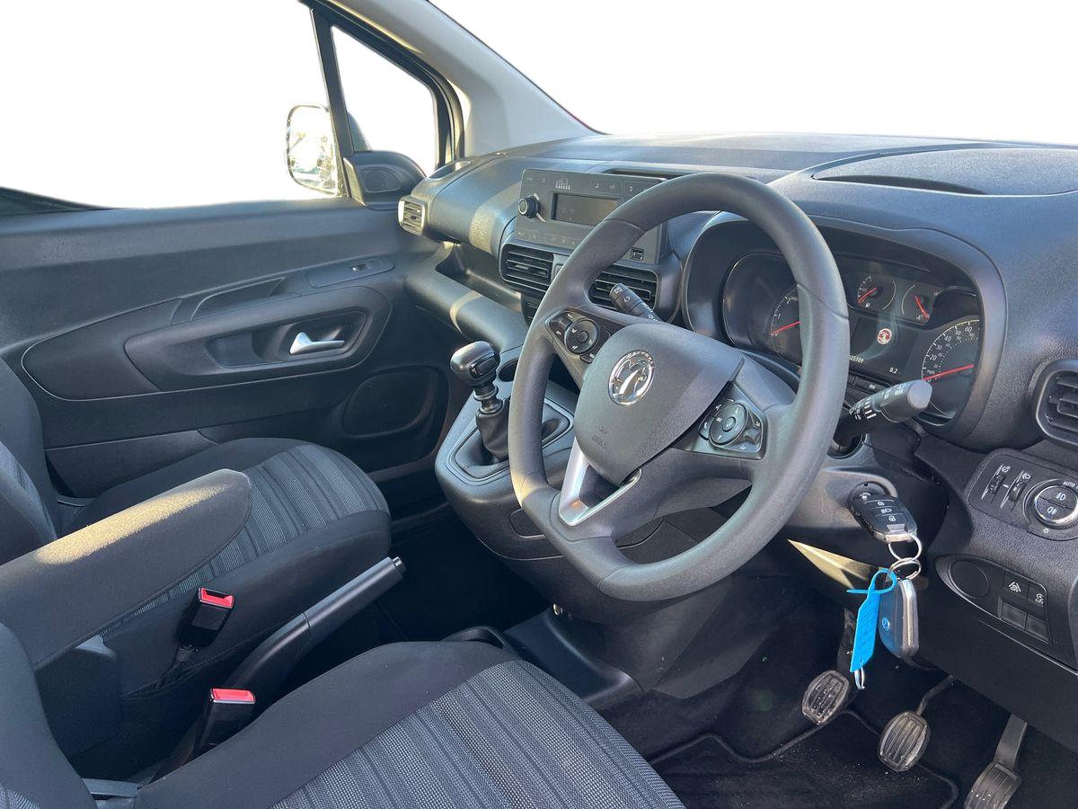 Used Vauxhall Combo Life 2022 for sale - 76888625: Photo 3