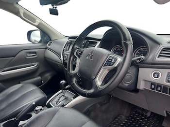 Used Ssangyong Rexton 2017 for sale - 78792279: Photo