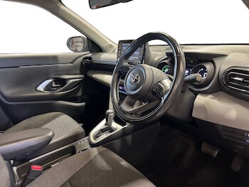 Used Toyota Yaris Cross 2022 for sale - 75483202: Photo